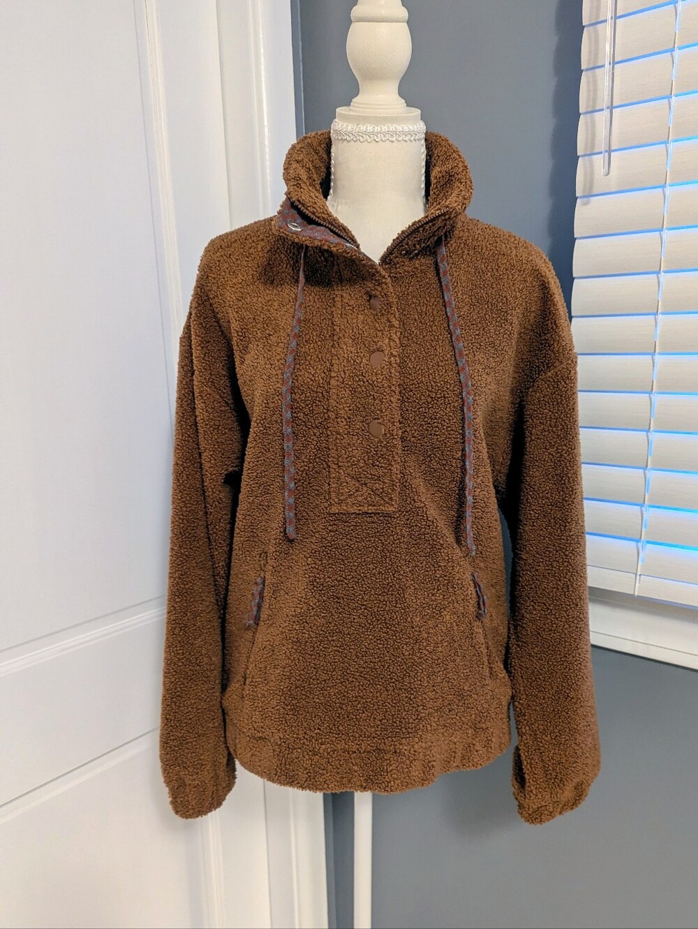 Hem & Thred Women's Cozy Brown Sherpa Pullover Hoodie